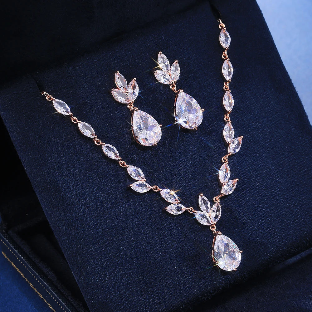 Conjunto Colar e Brincos Pérola CZ Grande Huitan - Noiva e Casamento