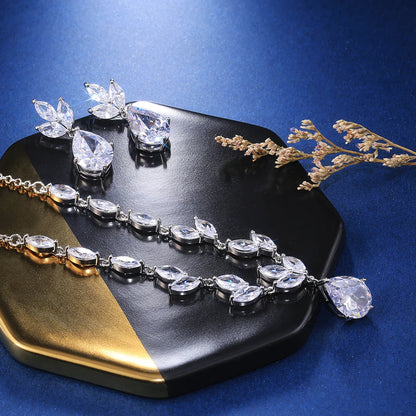Conjunto Colar e Brincos Pérola CZ Grande Huitan - Noiva e Casamento