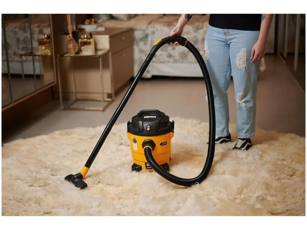 Wap GTW 10 Water Vacuum Cleaner with 110V Holder.