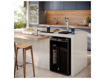 Electrolux Home Bar EB10C Vertical Black 108,5L Frost Free Brewer – 220V